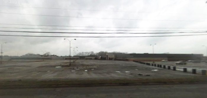 K-Mart (Kmart) - Saginaw - 3235 E Holland Road (newer photo)